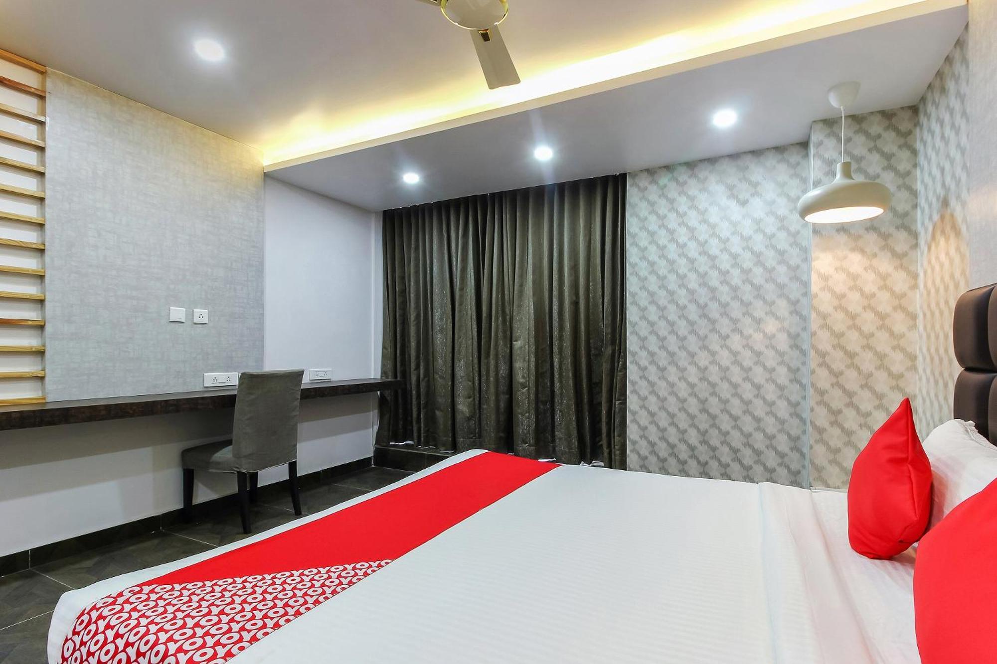Super Capital O Hoysala Inn Secunderabad Exterior photo